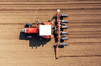 种——实现自动定植、精准施肥等农事过程，提高作农作物耕种效率和质量