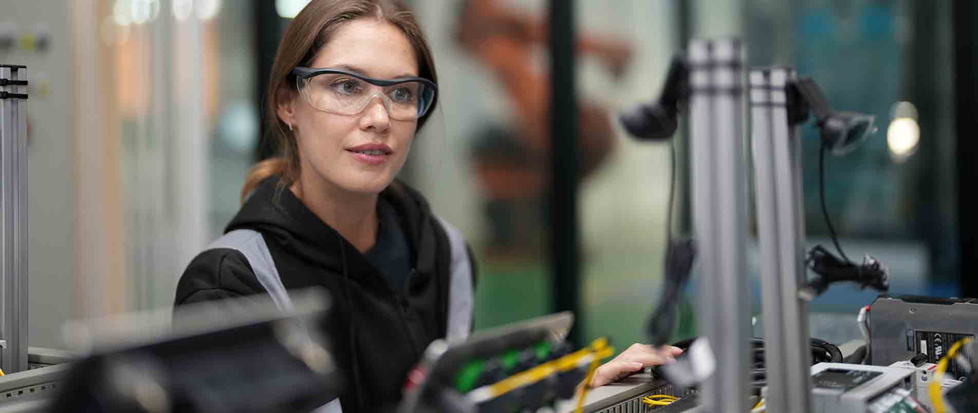 j9官网精彩亮相IOTE 2024：探究技术融合，展望智慧未来